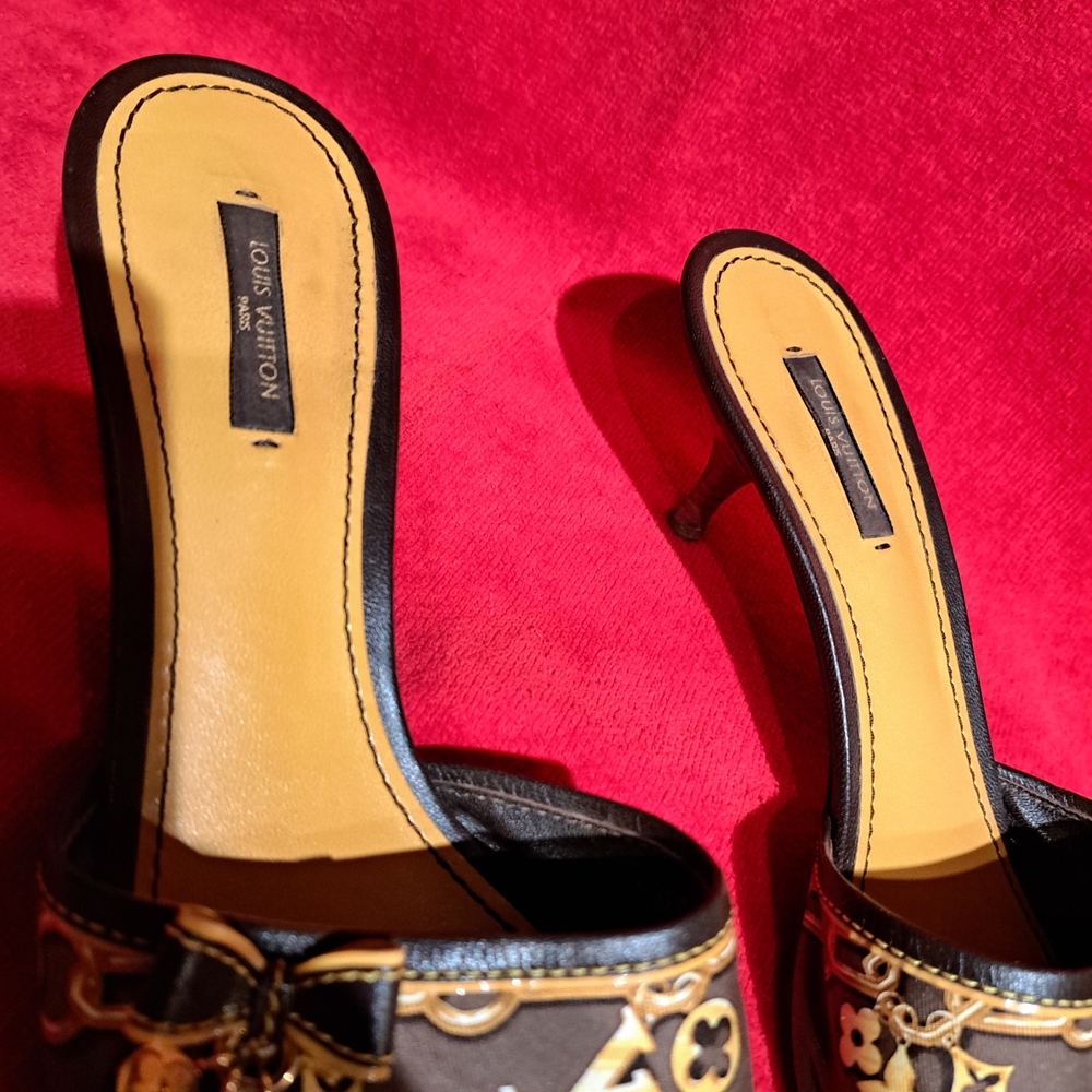Louis Vuitton Black and Gold Sandals - Picture 3 of 6